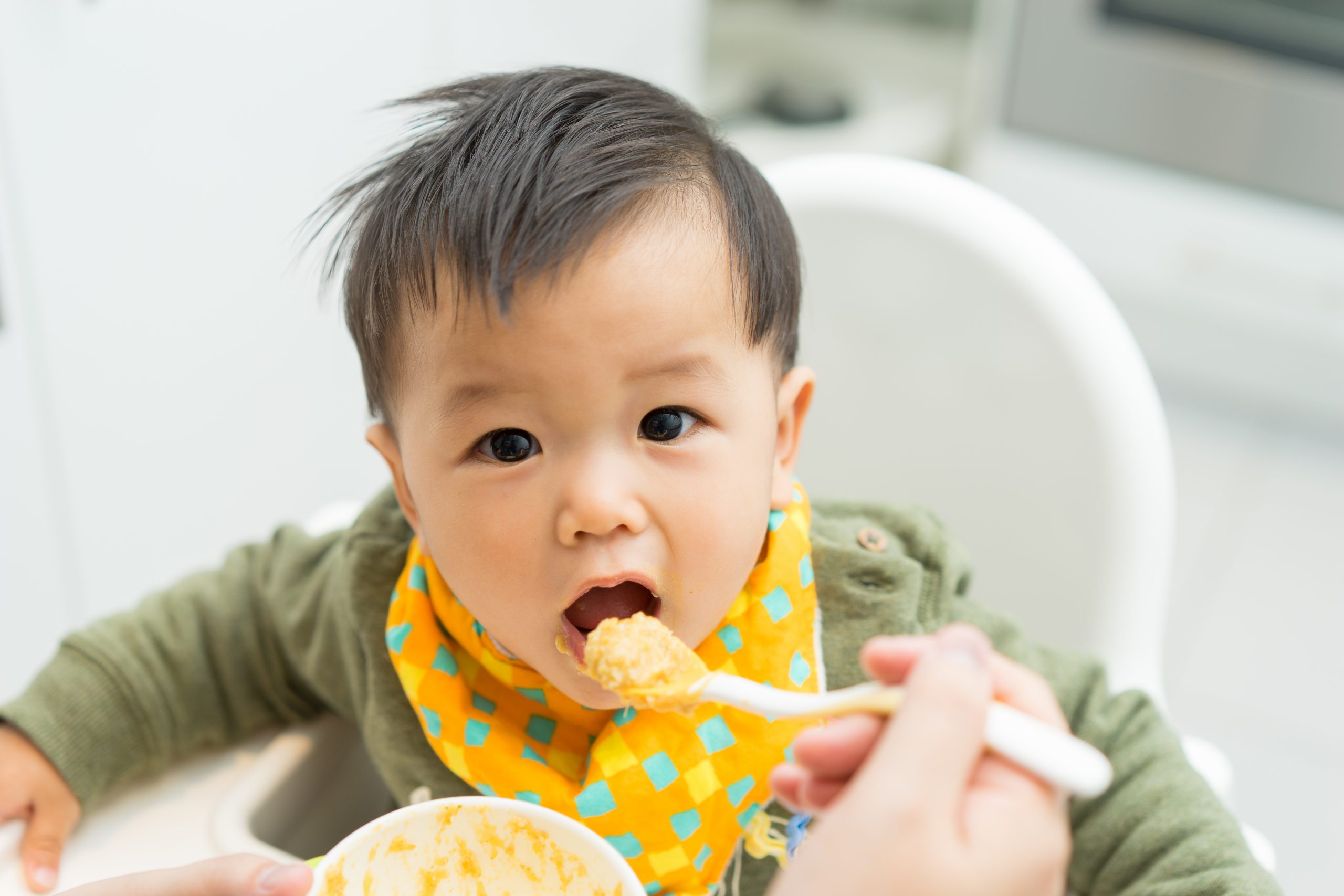 Quelle Quantite De Nourriture Devez Vous Donner A Votre Bebe Lorsqu Il Commence A Manger Dispensaire Dietetique De Montreal